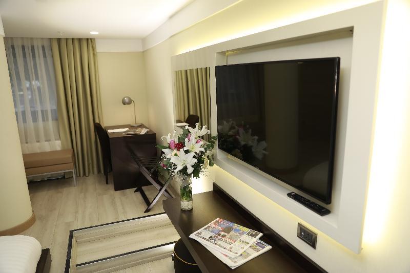 Milord Hotel Istanbul Exterior photo